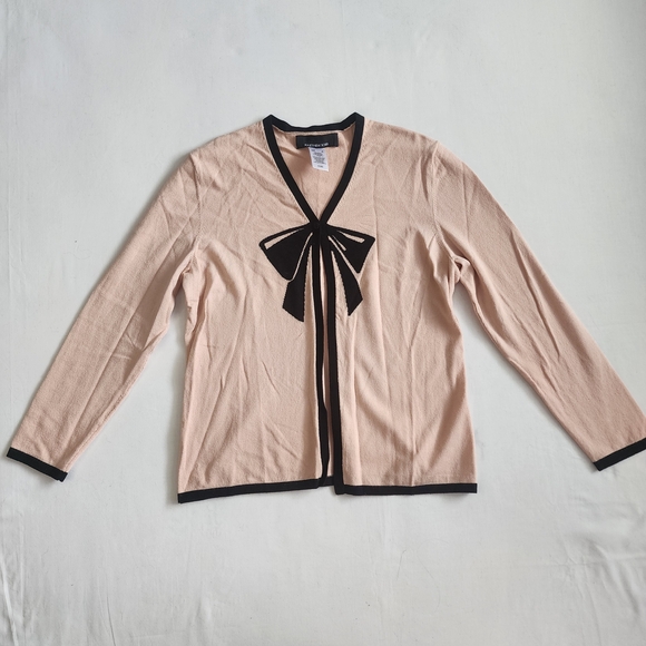 Jones New York Sweaters - Jones New York Size S Pink Cardigan w/ Black Bow Coquette